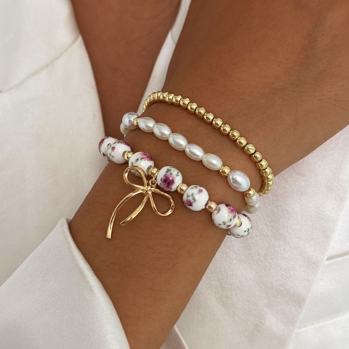 Planderful Vienna Verve Bracelet – Fashionable Imitation Pearl Design