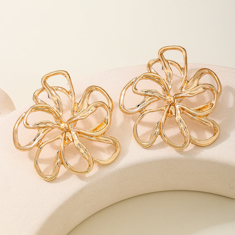 Planderful Vienna Verve Earrings – Unique Irregular Hollow Line Design