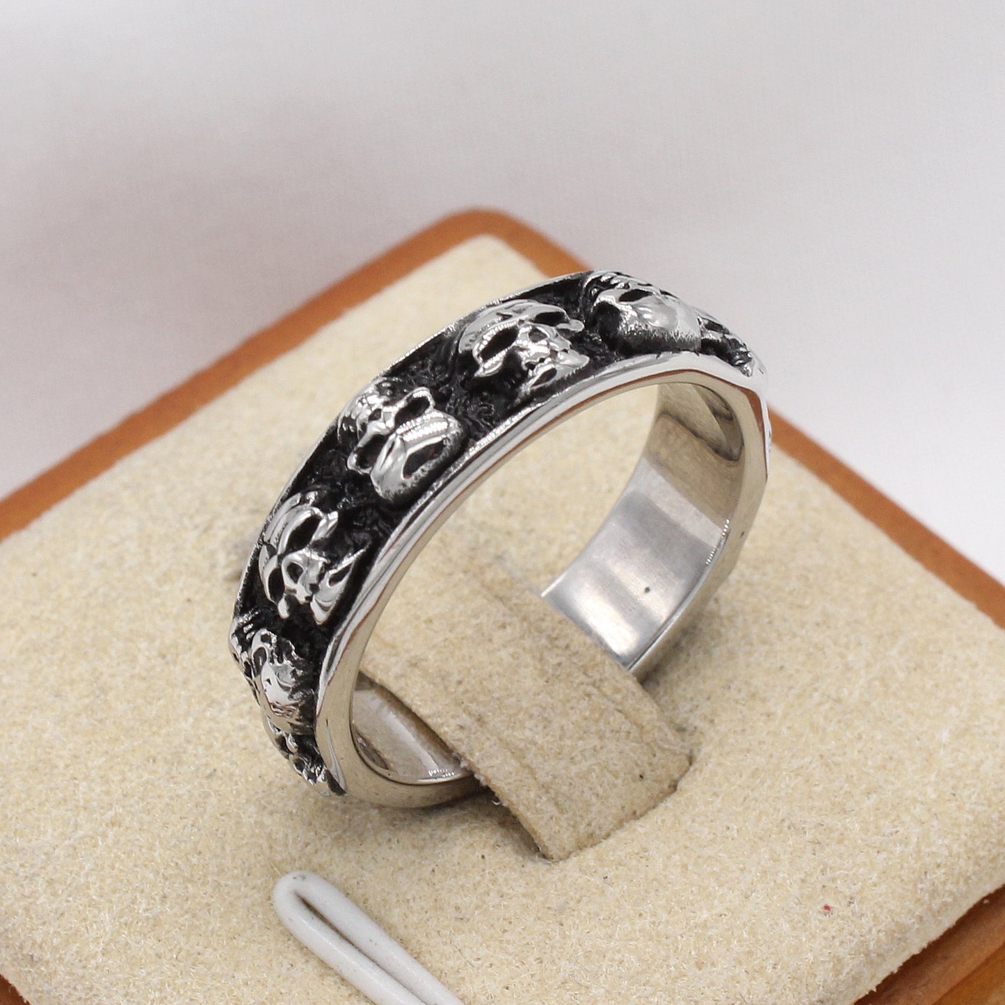 Planderful Jewelry Mens Titanium Skull Ring Retro European American Style Stainless Steel Band