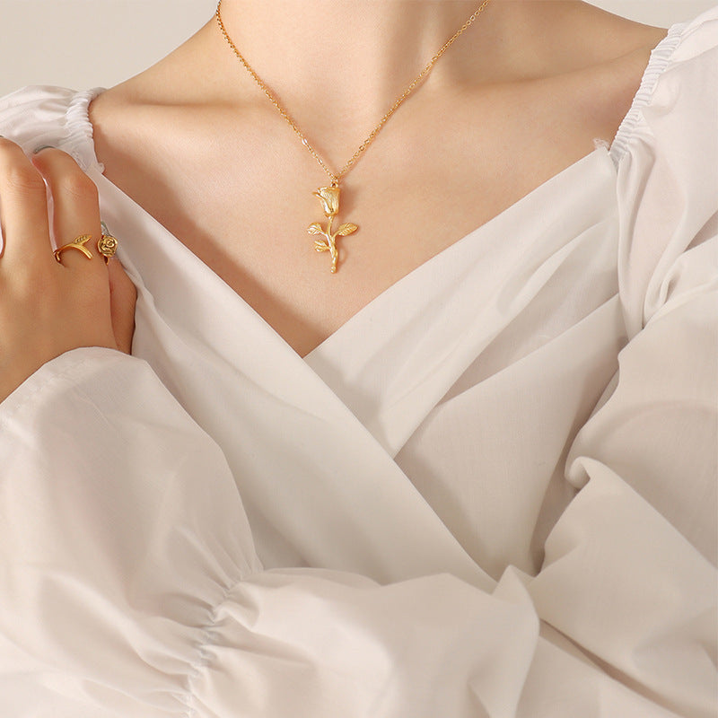 Outstanding Korean Rose Collarbone Jewelry Set with Titanium Steel Pieces for Women