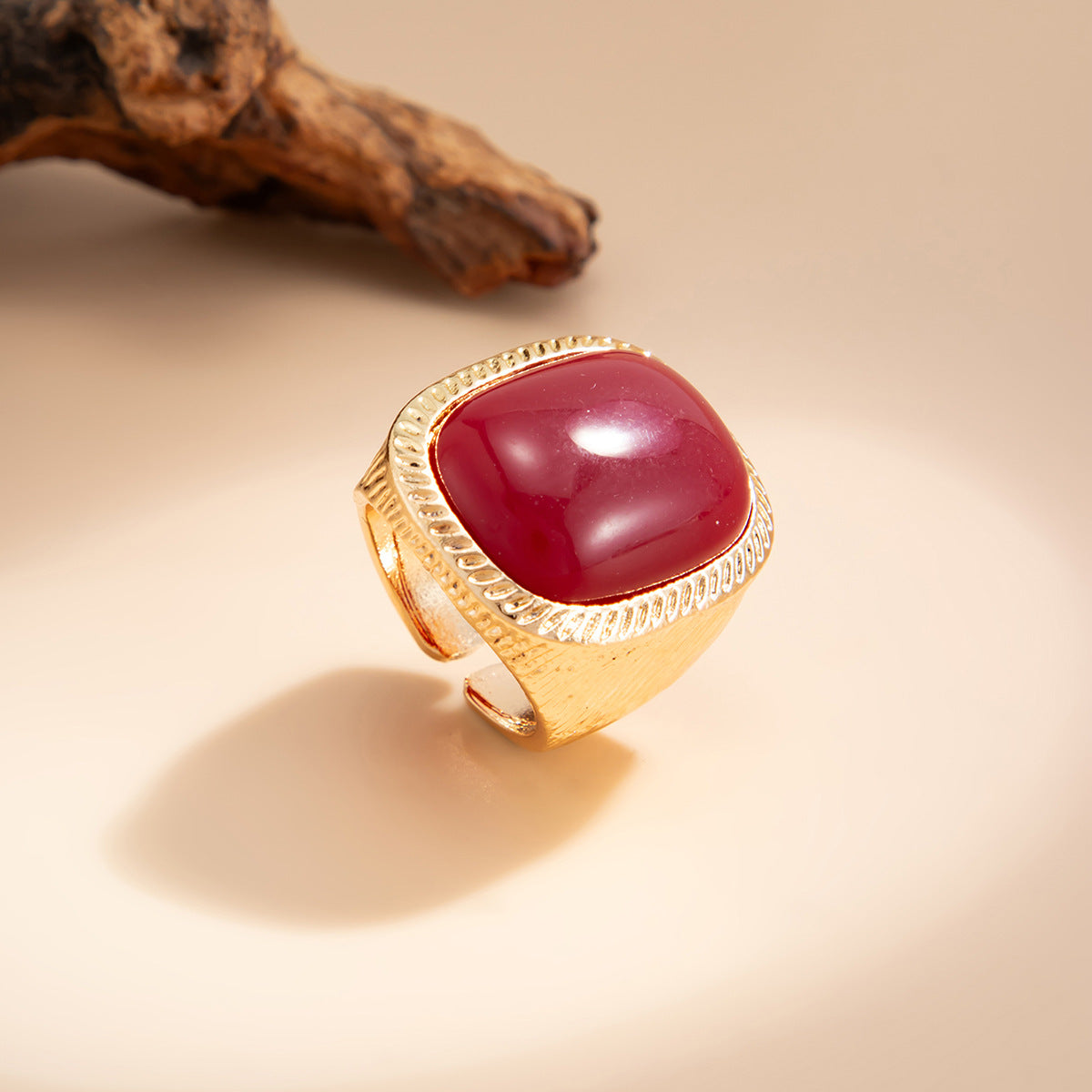 Planderful Vienna Verve Geometric Ring For Women Versatile Vintage Square Stone Statement