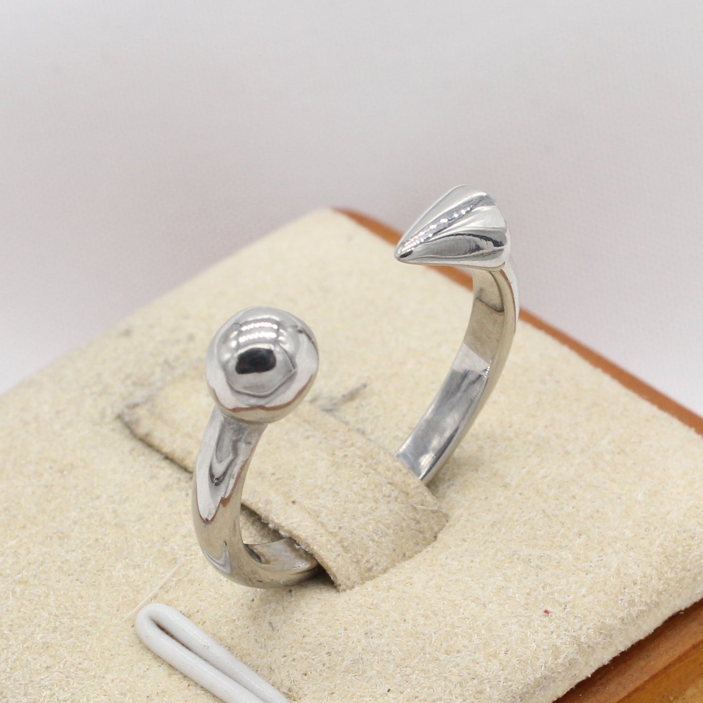 Planderful Everyday Genie Titanium Steel Ring – European and American Style Simple INS Wind Opening Design