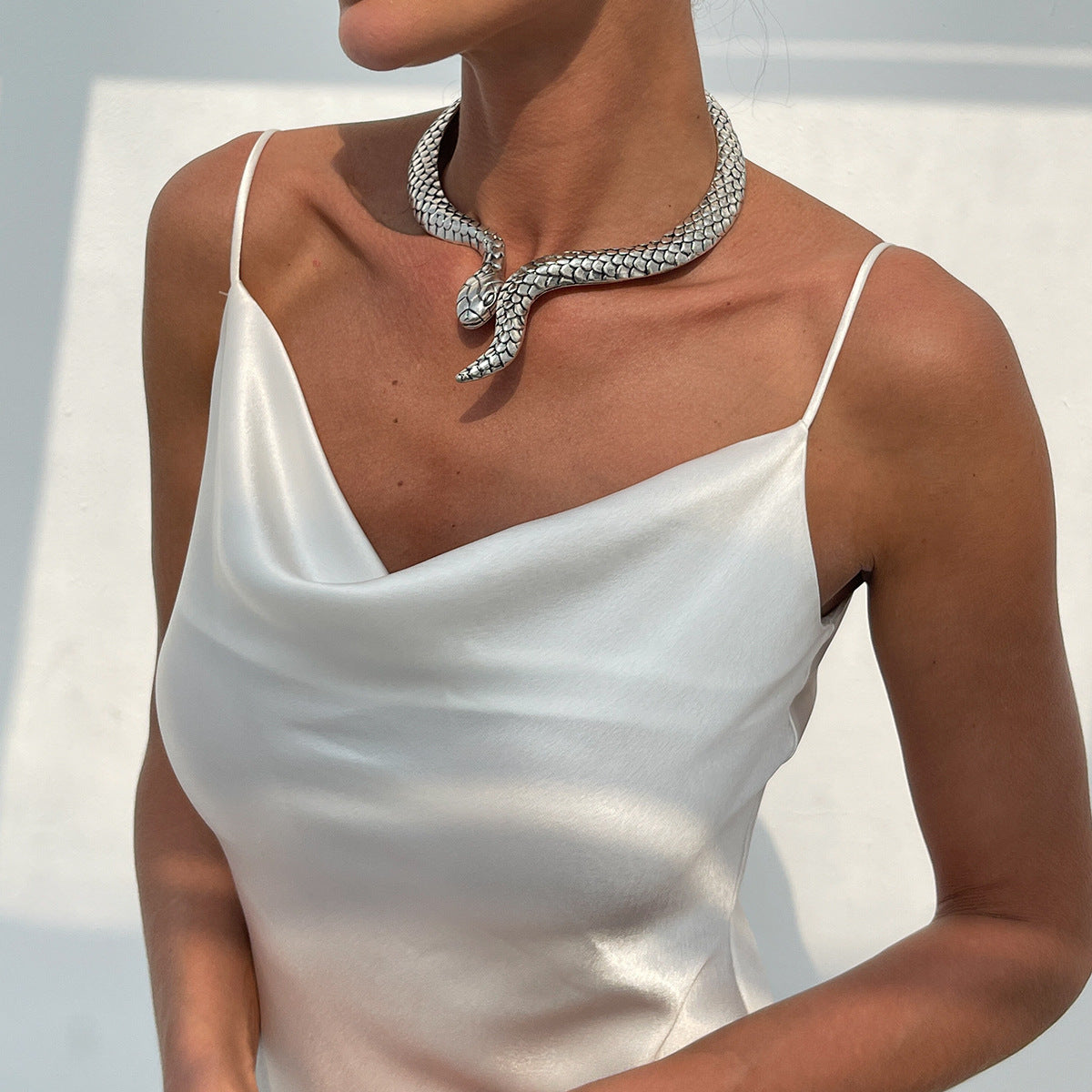 Planderful Vienna Verve Choker Necklace – Retro Hip-Hop Punk Style