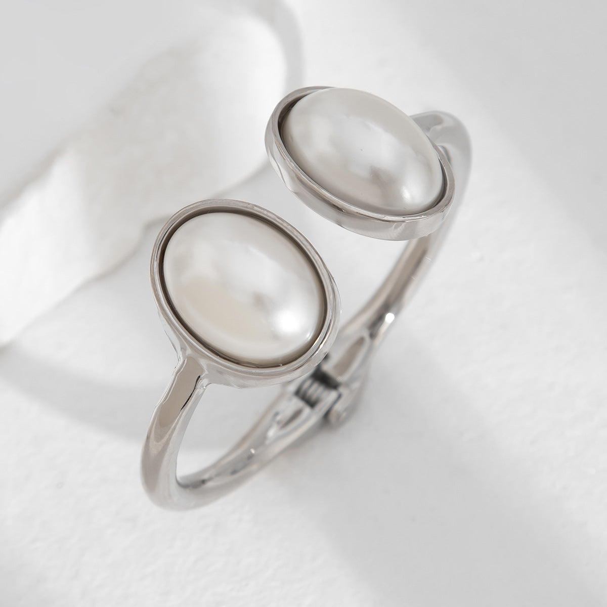 Planderful Vienna Verve Bracelet – Elegant Imitation Pearl Design