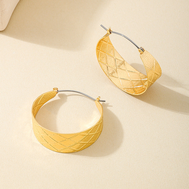 Planderful Vienna Verve Earrings – Fashionable Metal Wide-Faced Design