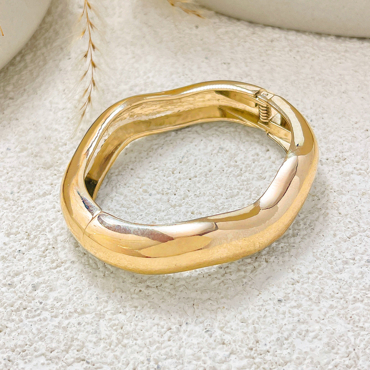 Planderful Vienna Verve Punk Style Heavy Metal Bracelet Bold Curved Wavy Opening For Rebels