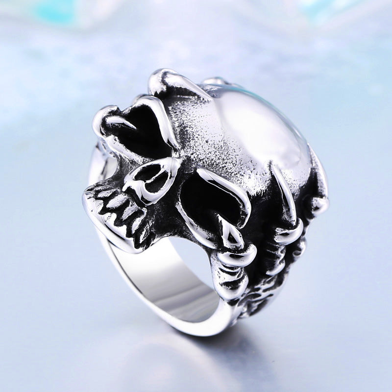 Punk-Inspired Titanium Steel Skull Claw Ring for Men - Wholesale Retro Jewelry