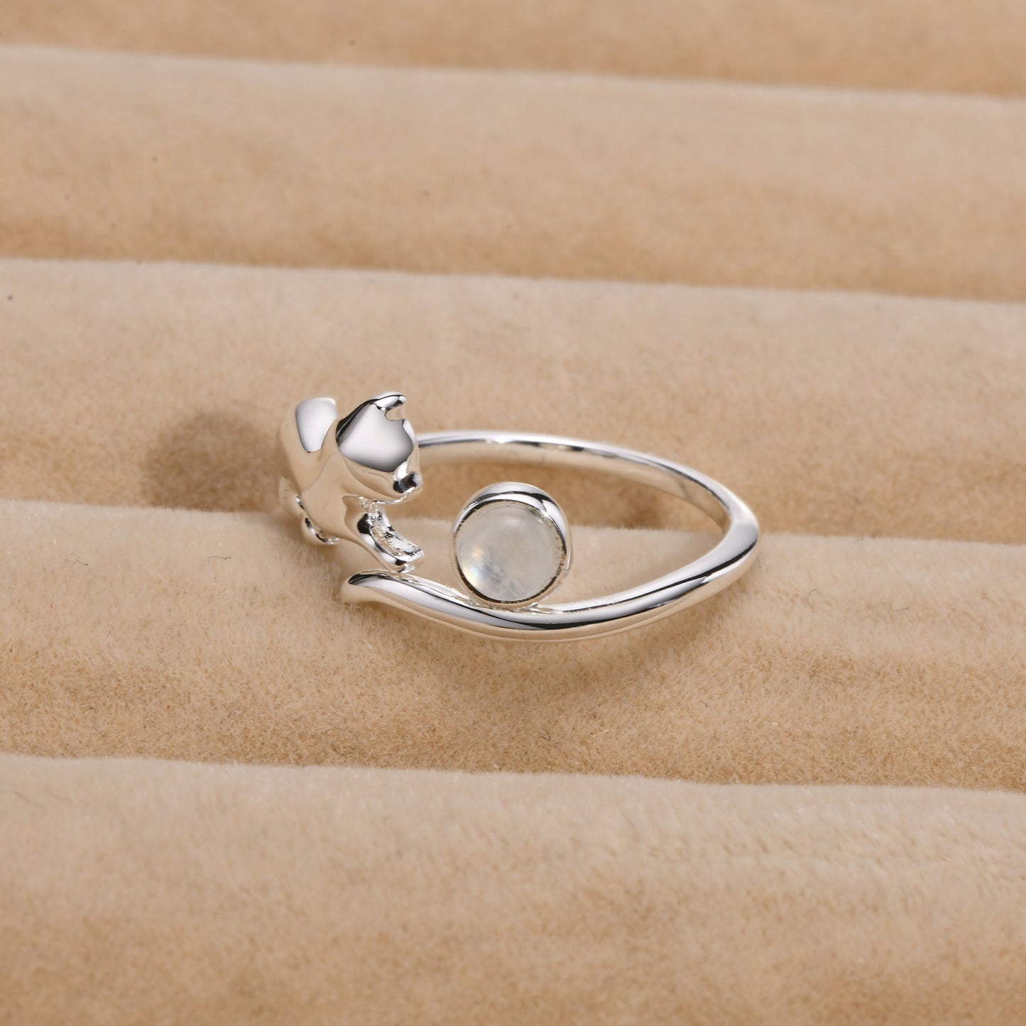 Adjustable Ladies Ring Copper Kitten Moonstone Fashion