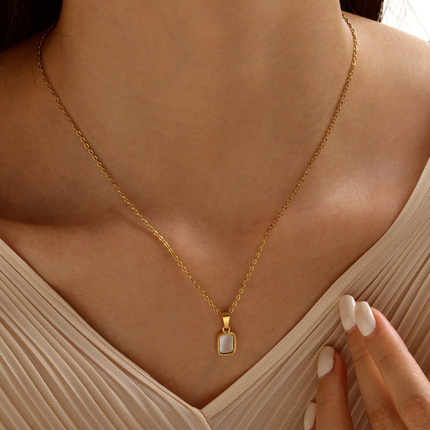 European And American Fashion Jewelry Women's Stainless Steel Rectangular Geometric Pendant Necklace Wholesale