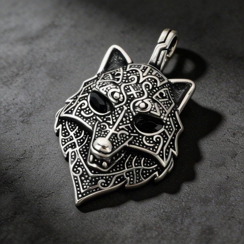 Nordic Mythological Beast Inlaid Red-Eye Wolf Head Stainless Steel Men's Pendant Retro Wolf Necklace