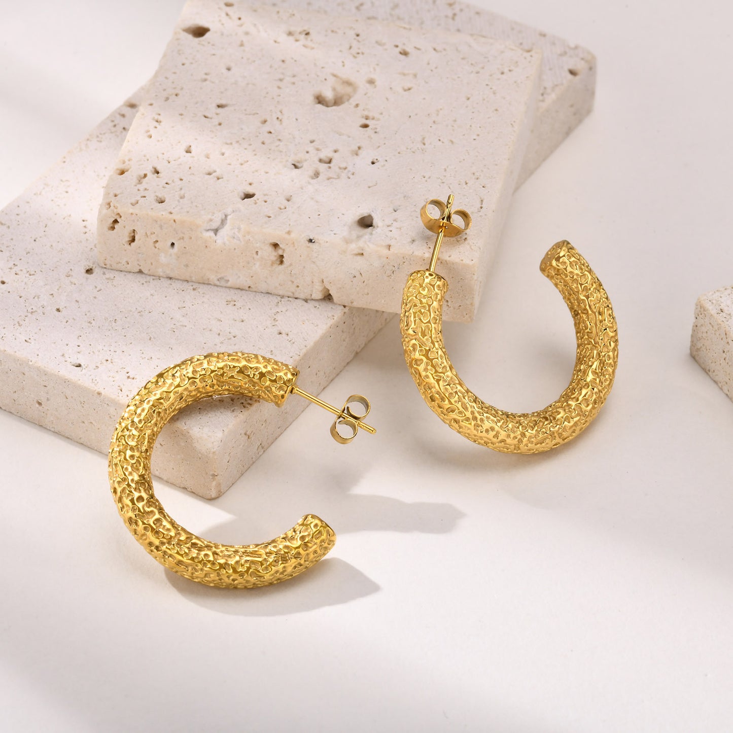European And American Personality And Fashion Earrings Gold