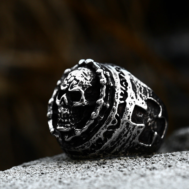 Men's Retro Titanium Steel Skull Ring - European and American Fashion Chain Jewelry
