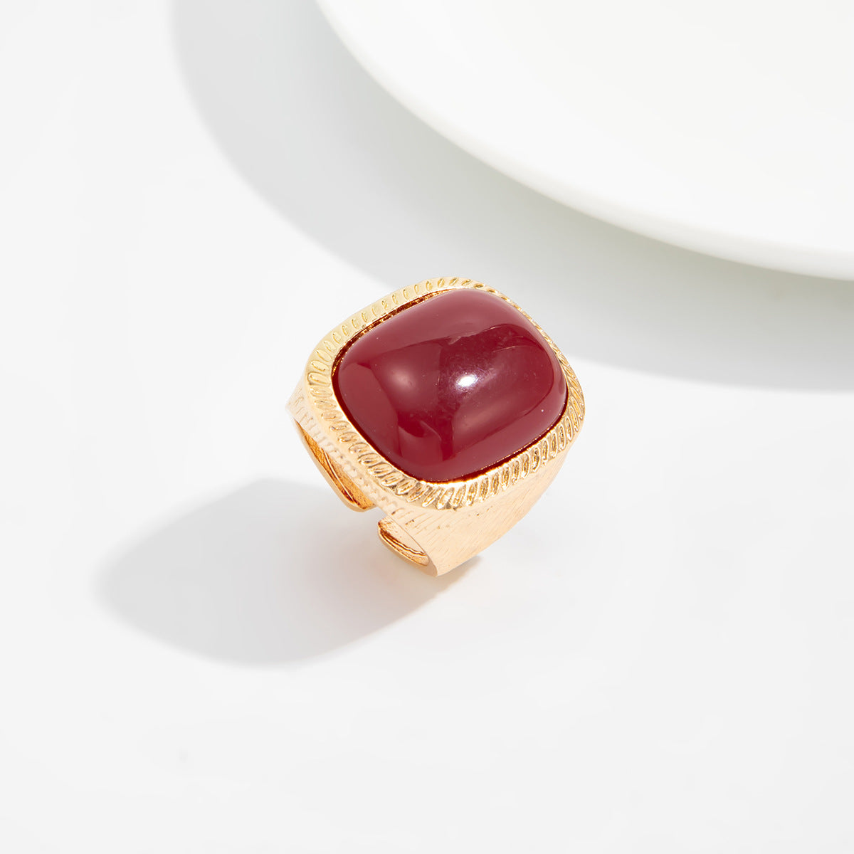 Planderful Vienna Verve Geometric Ring For Women Versatile Vintage Square Stone Statement