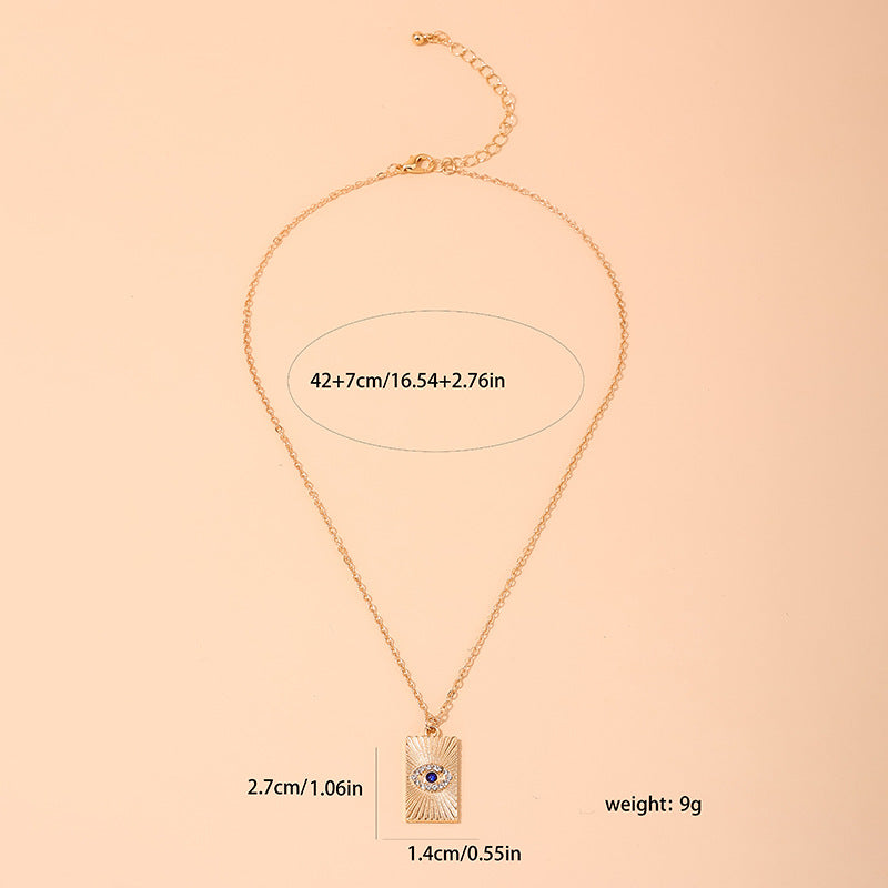 Retro Blue Diamond Pendant Necklace with a Tempting Devil's Eye Sparkle