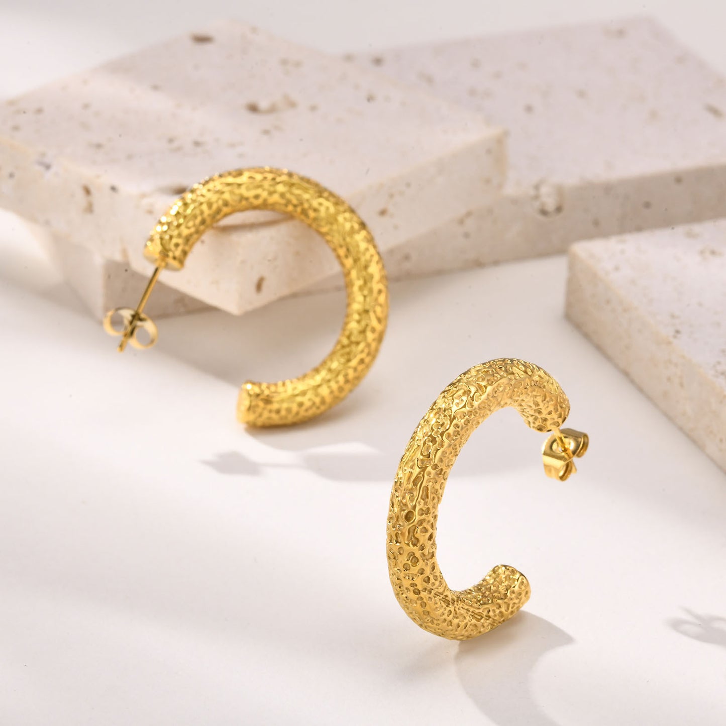 European And American Personality And Fashion Earrings Gold