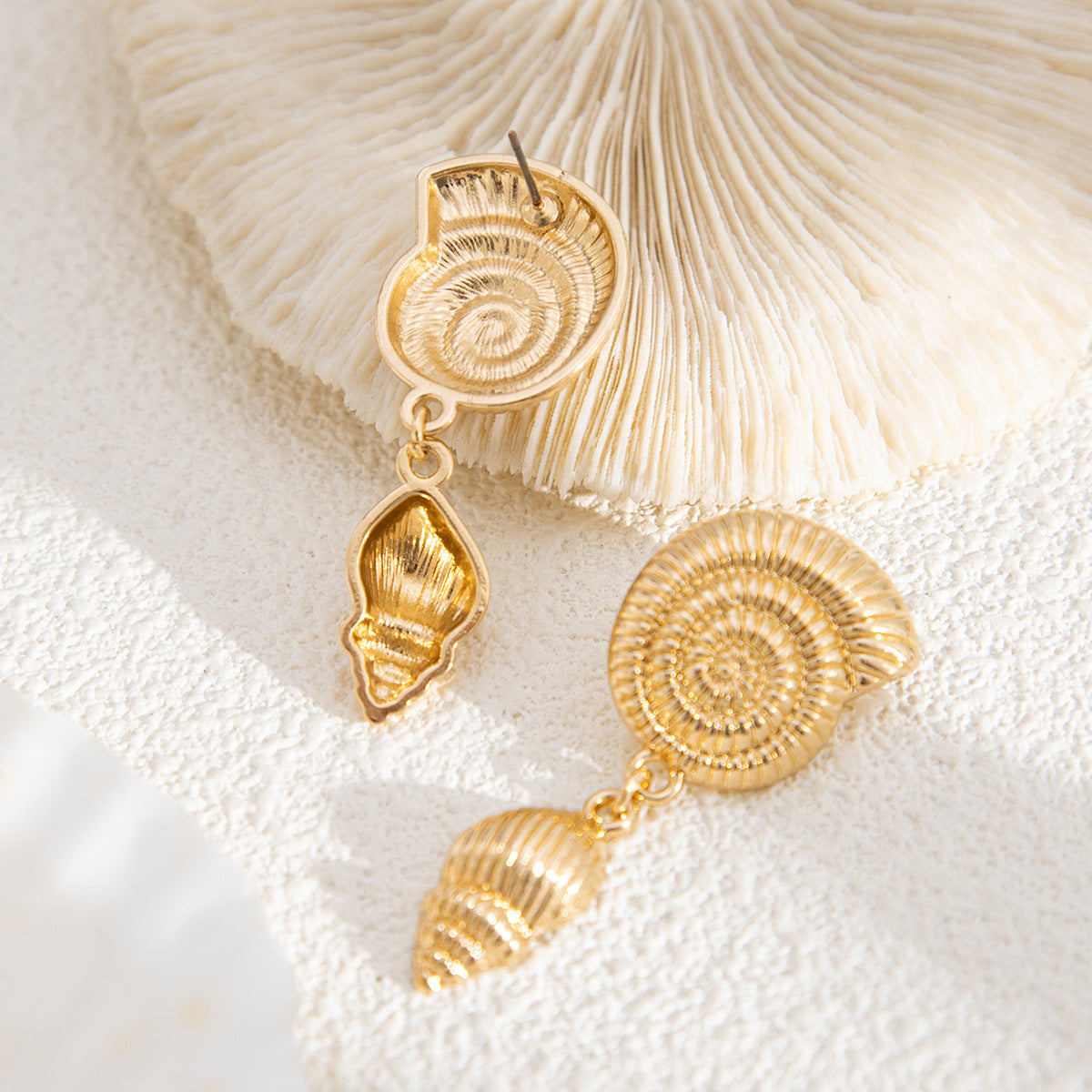Planderful Vienna Verve Earrings – Pastoral Beach-Inspired Design