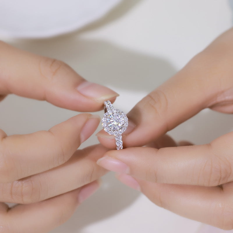 Planderful Six-Prong Moissanite Sterling Silver Ring – 6.5 × 6.5 mm, 1 ct