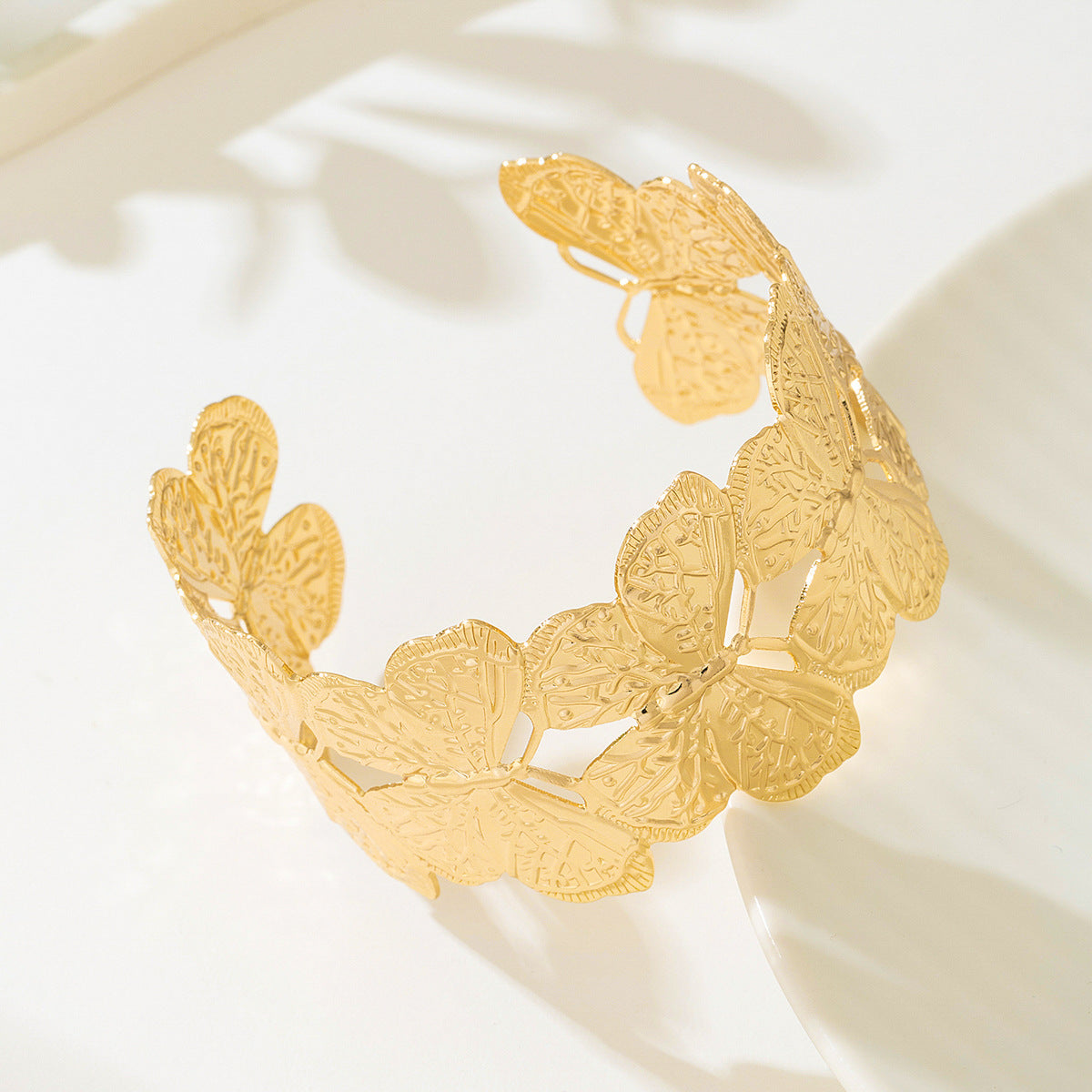 Planderful Vienna Verve Jewelry Set – Fashionable Adjustable Butterfly Design