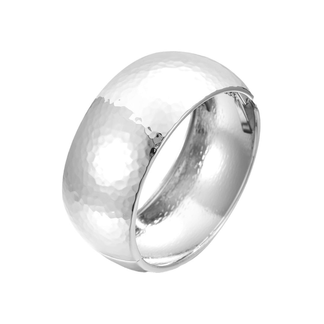 Planderful Vienna Verve Bracelet – Exaggerated Alloy Design for Bold Style