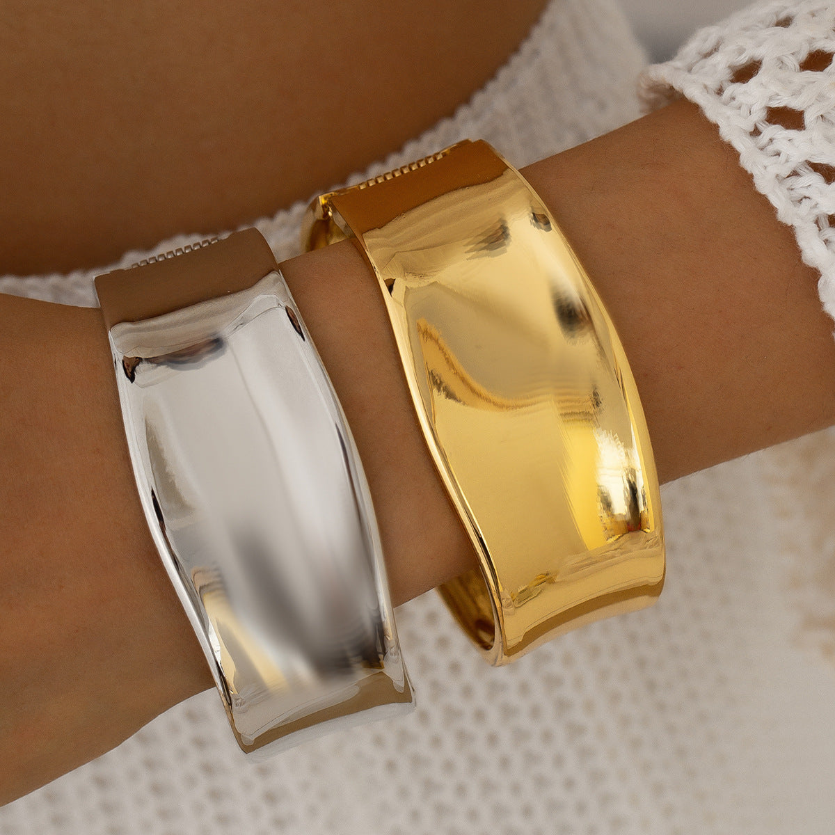 Planderful Vienna Verve Bracelet – Irregular Liquid Metal Texture