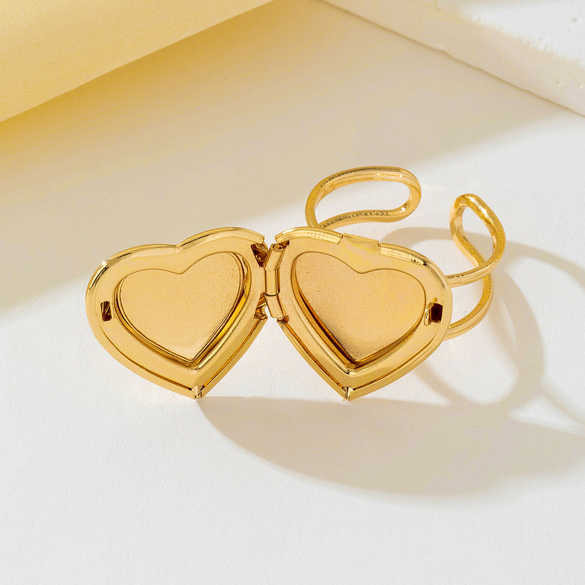 Versatile Adjustable Women's Ring by Planderful for Daily Elegance