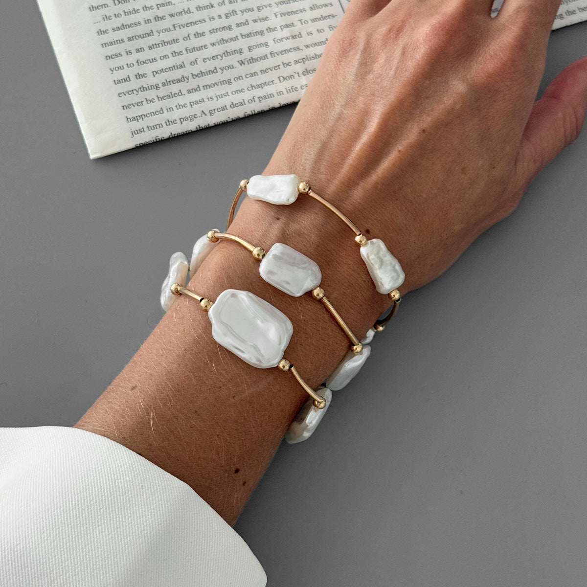 French Retro Irregular Stacking Wearing Imitation Pearl Bracelets Baroque Special-Shaped Elastic Bracelet