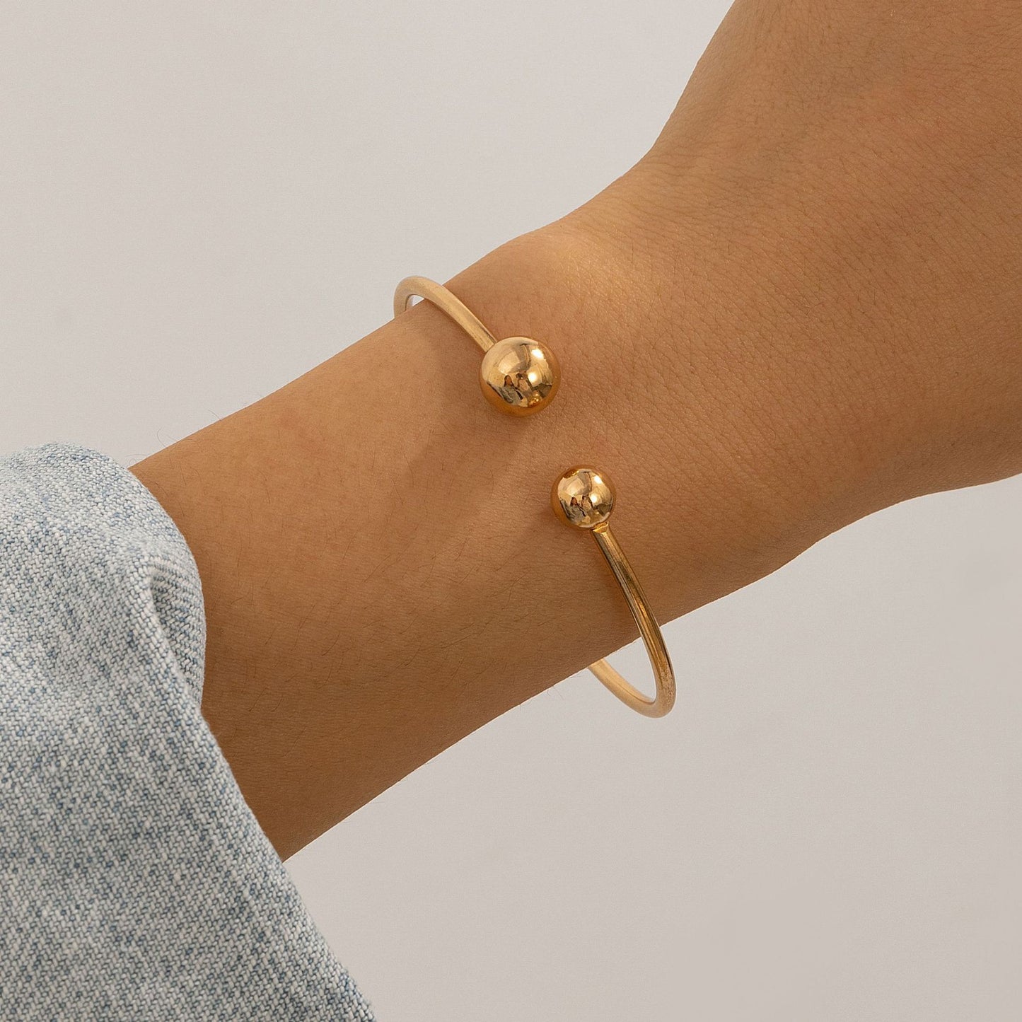 Planderful Vienna Verve Simple Opening Bracelet For Everyday Professionals Versatile Commuter Style