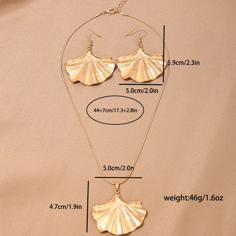 Exaggerated Metal Ginkgo Leaf Jewelry Set for Women with Earrings and Necklace