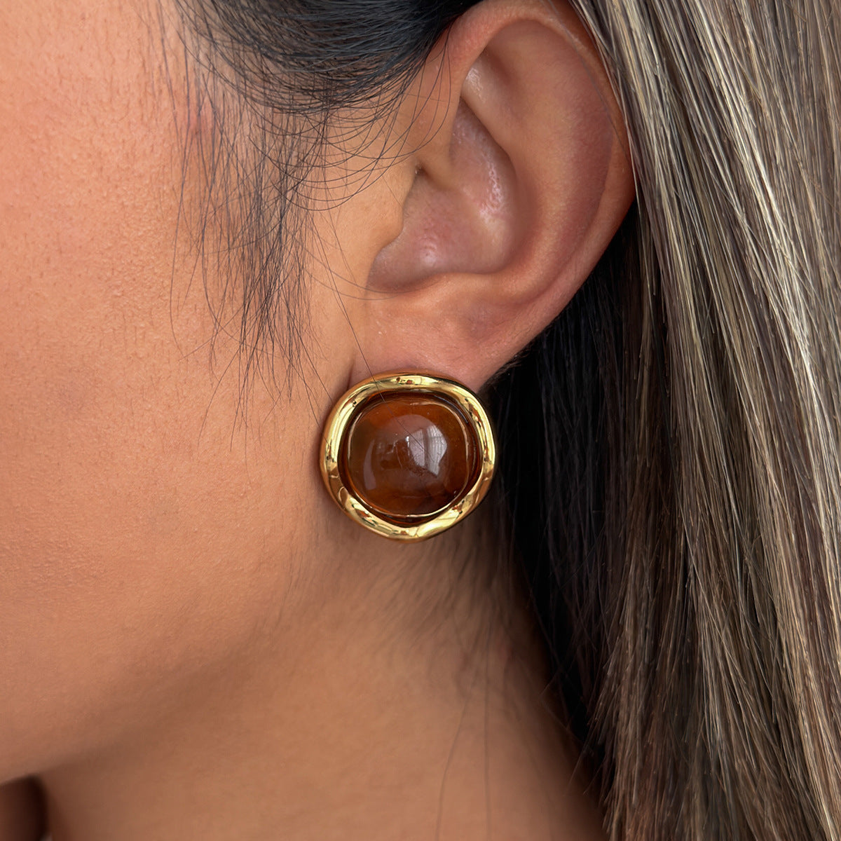 Planderful Elegant Versatile Stainless Steel Stud Earrings With Gold Edge And Wavy Round Look For Everyday Women