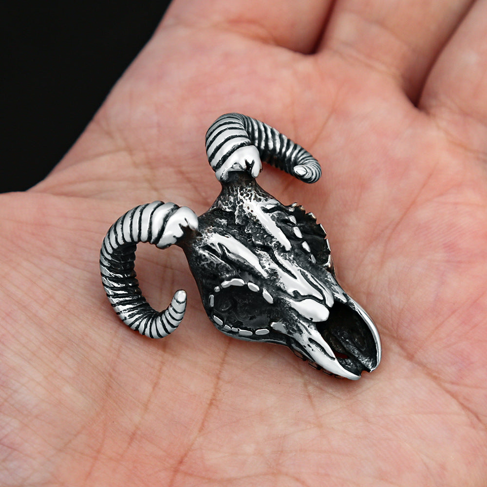 European American Retro Titanium Steel Sheep's Head Necklace
