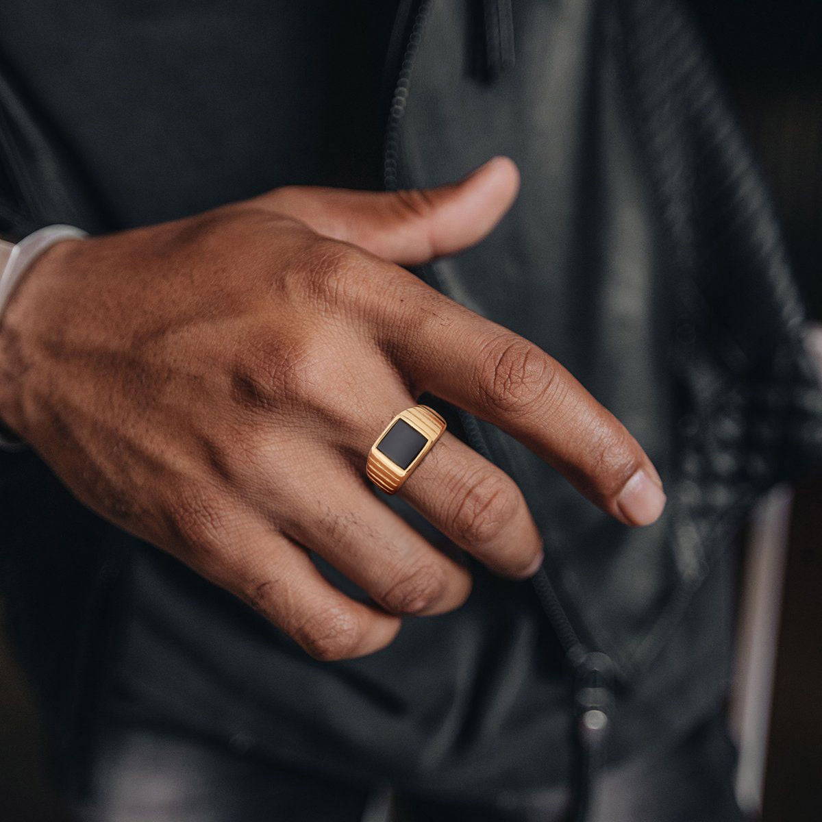 Unisex Neutral Stainless Steel Square Black Agate Gold Ring