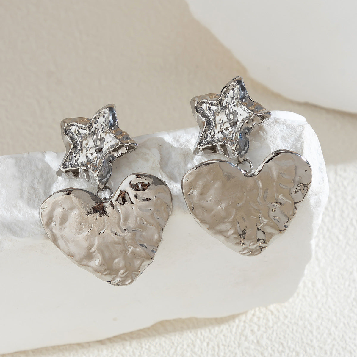 Planderful Vienna Verve Earrings – Retro Versatile Design