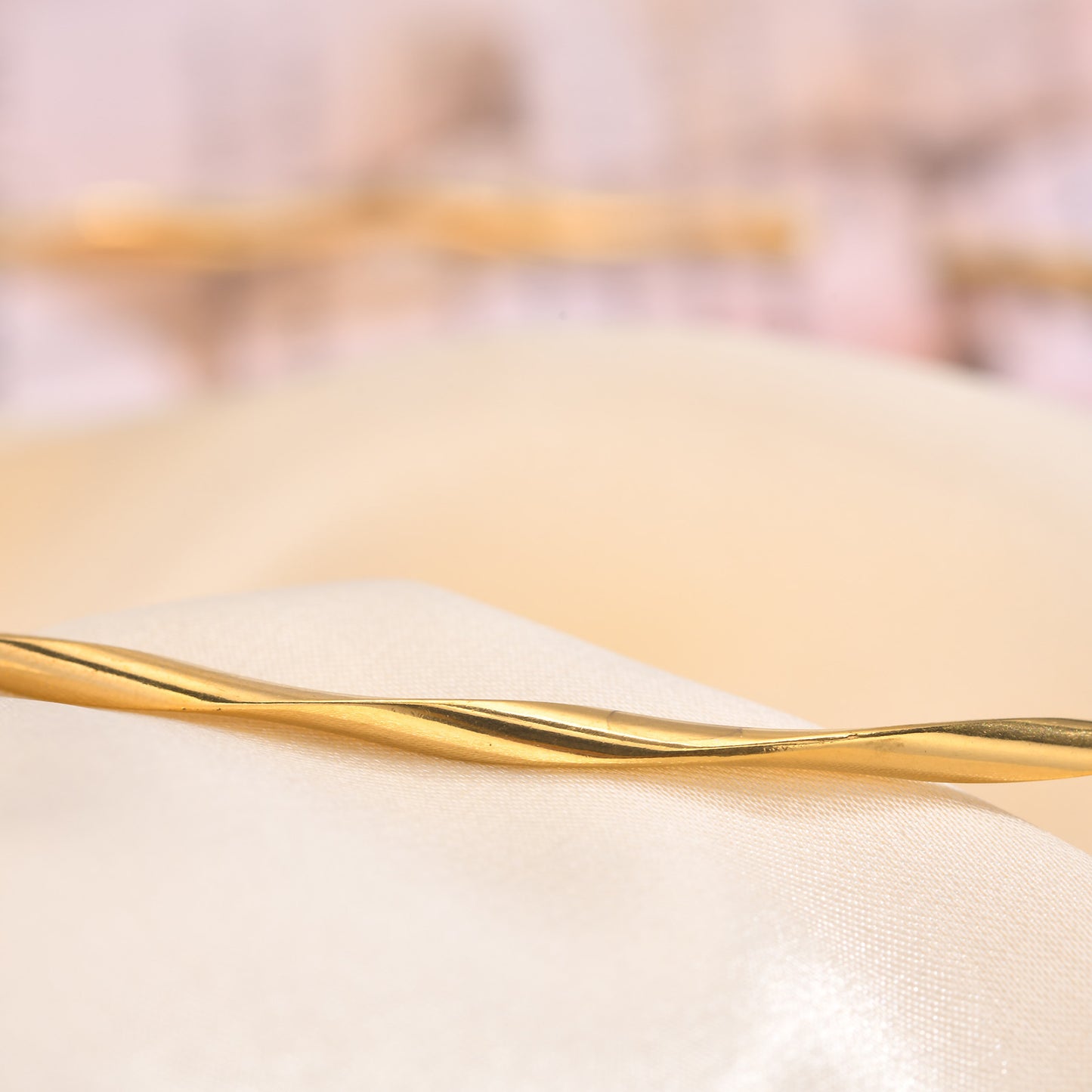 Necklaces Ladies Collar 18K Gold Fashion Twist Jewelry