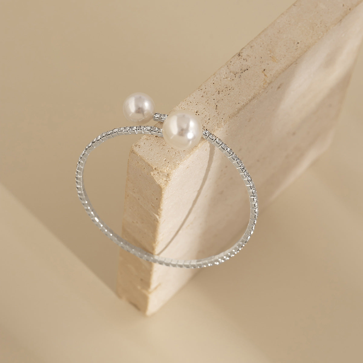 Symmetrical Metal Single Claw Chain Imitation Pearl Bracelet with Open Full Drill Europe and The United States Cross-border Jewelry.