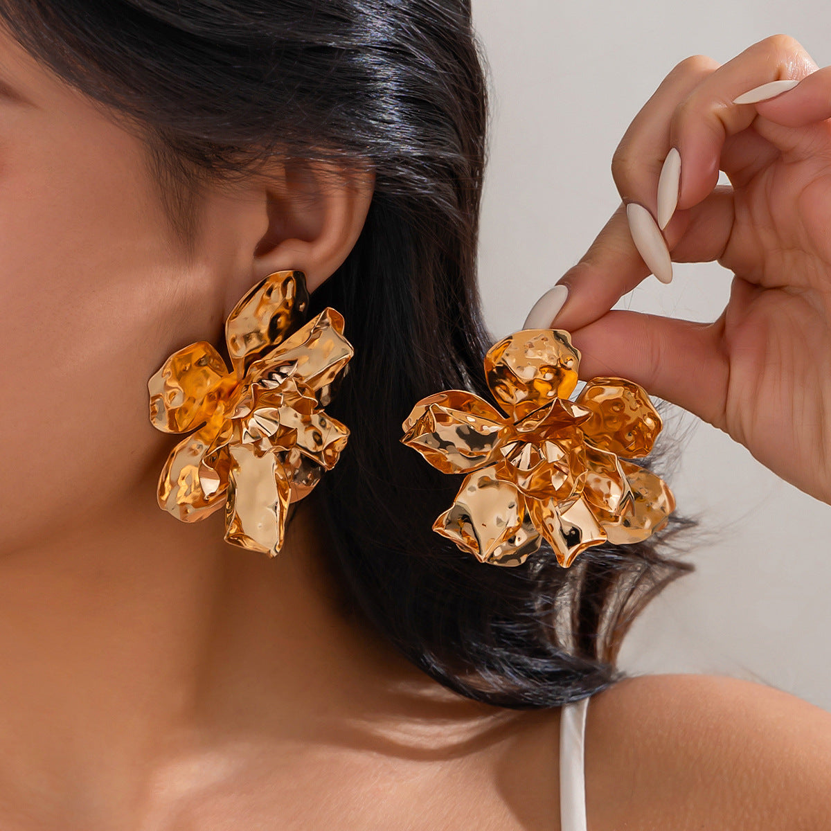 Planderful Vienna Verve Earrings – Exaggerated Metal Flower Design