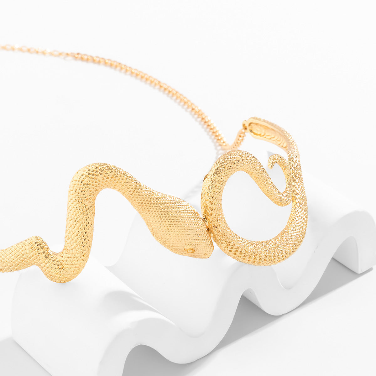 Snake-shaped Cold Wind Necklace in Vienna Verve Collection