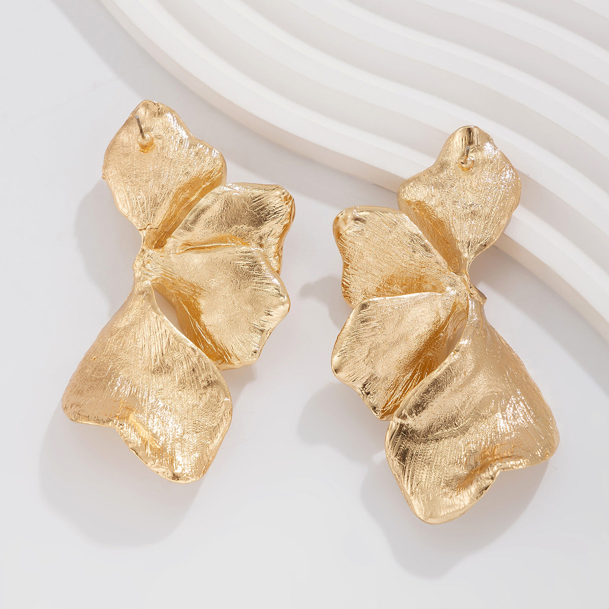 Planderful Vienna Verve Earrings – Irregular Petal Design with Pastoral Color