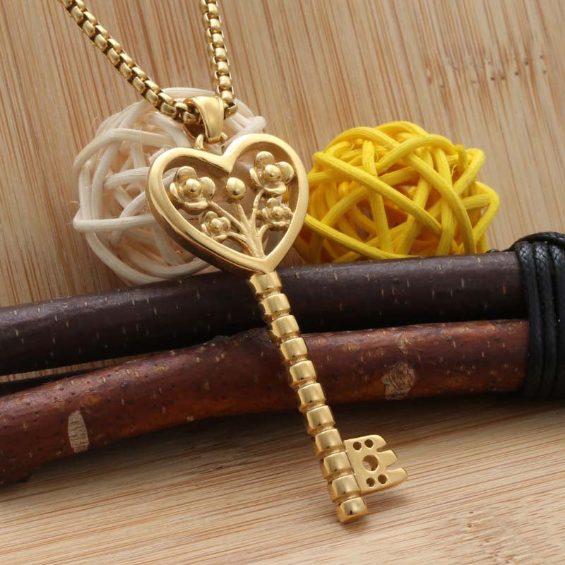 Personalized Retro Punk Flower Key Pendant Necklace in Titanium Steel for Women