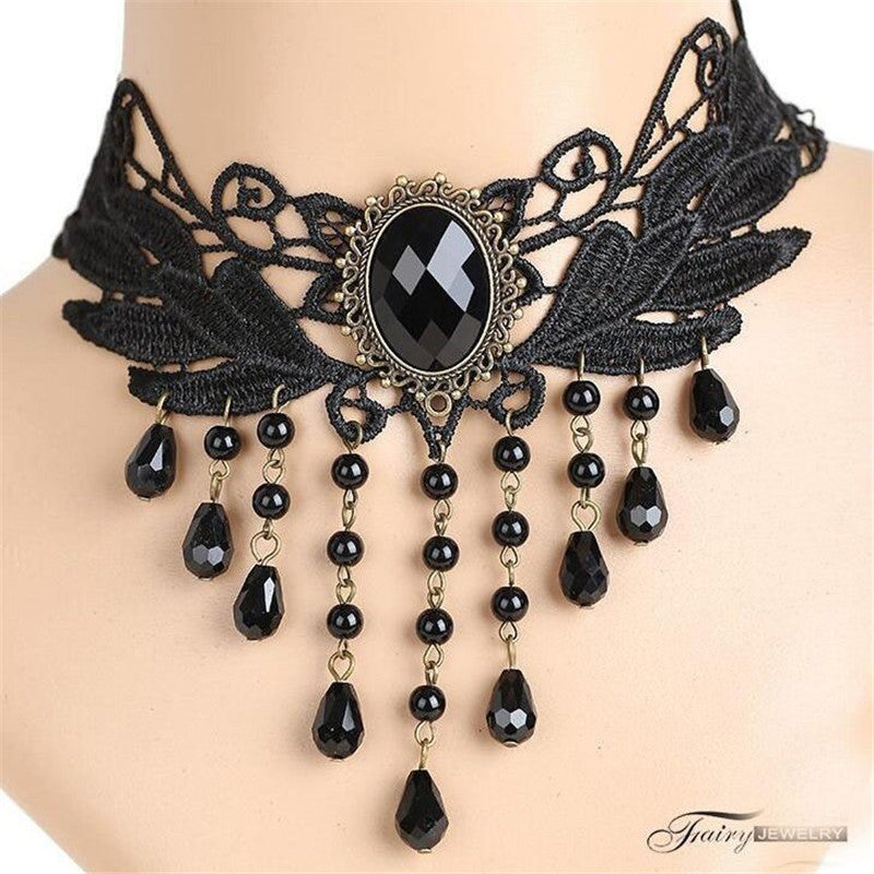Retro Lace Necklace with European Style Touch - Wholesale Dropshipping Opportunity