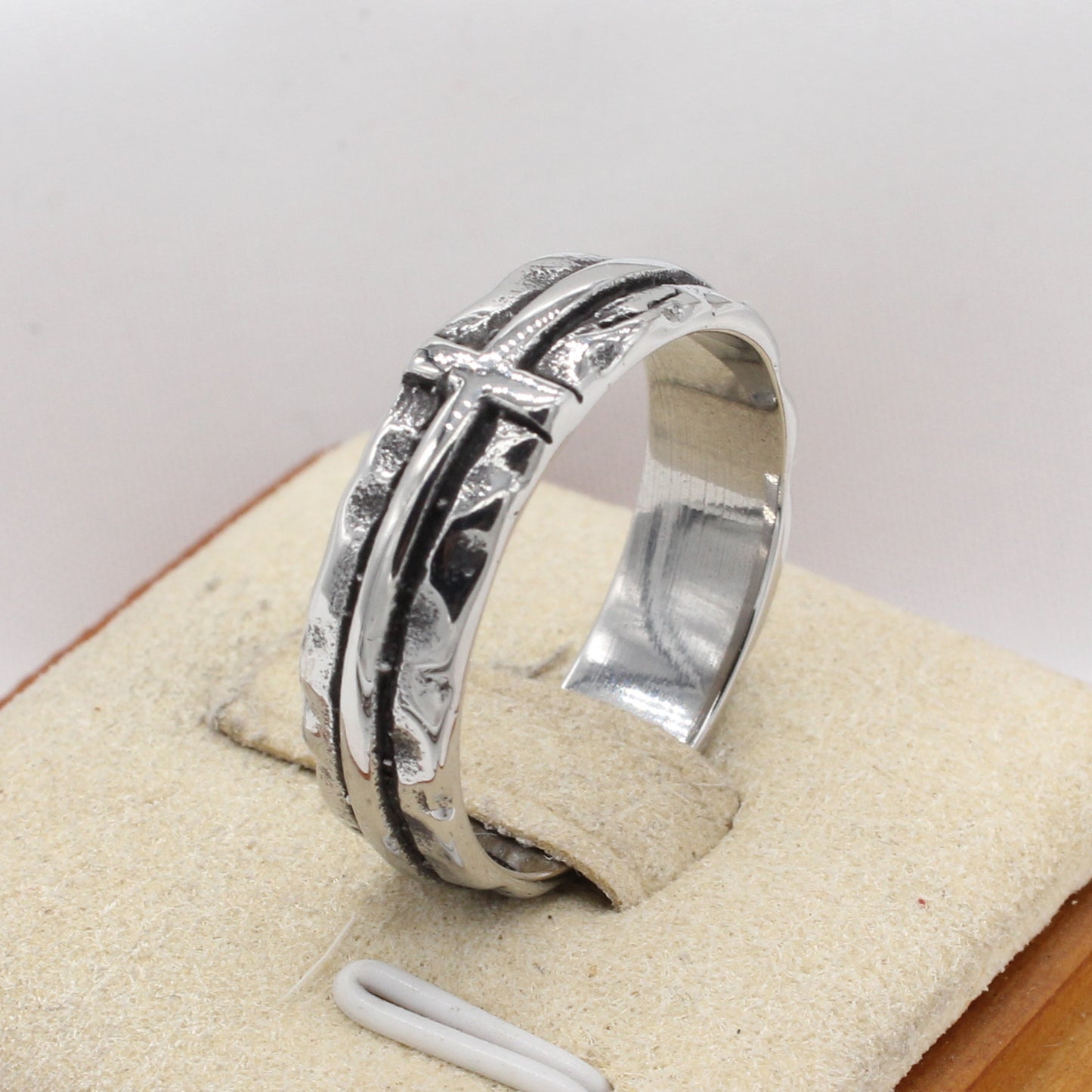 Planderful Everyday Genie Retro Cross Men's Titanium Steel Ring – Customized European and American Style