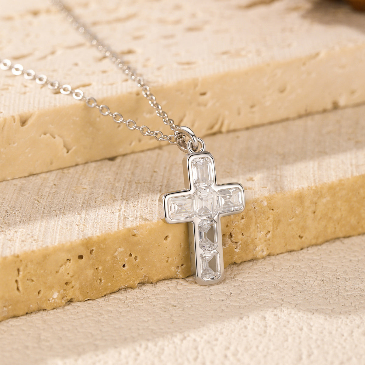 925 Sterling Silver Petite Cross Pendant Necklace