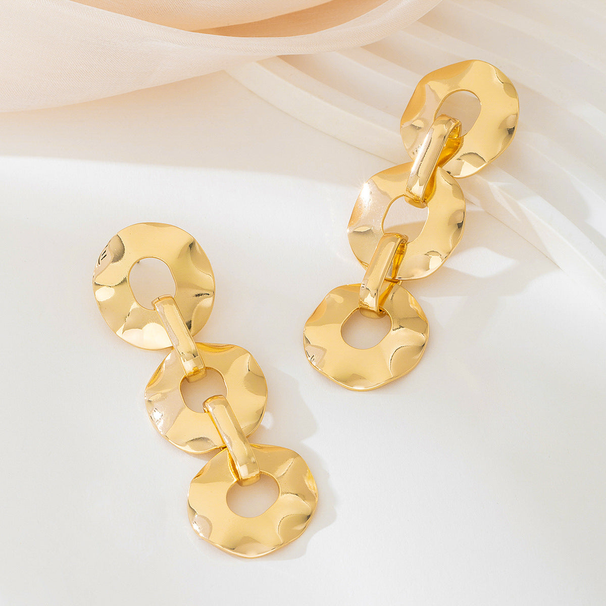 Planderful Vienna Verve Earrings – Fashionable Gold Fringed Design