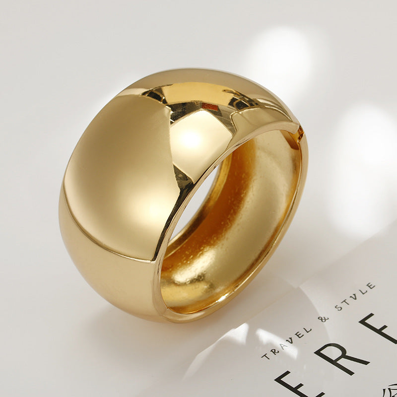 Vienna Verve Circle Bracelet - Elegant Zinc Alloy Jewelry