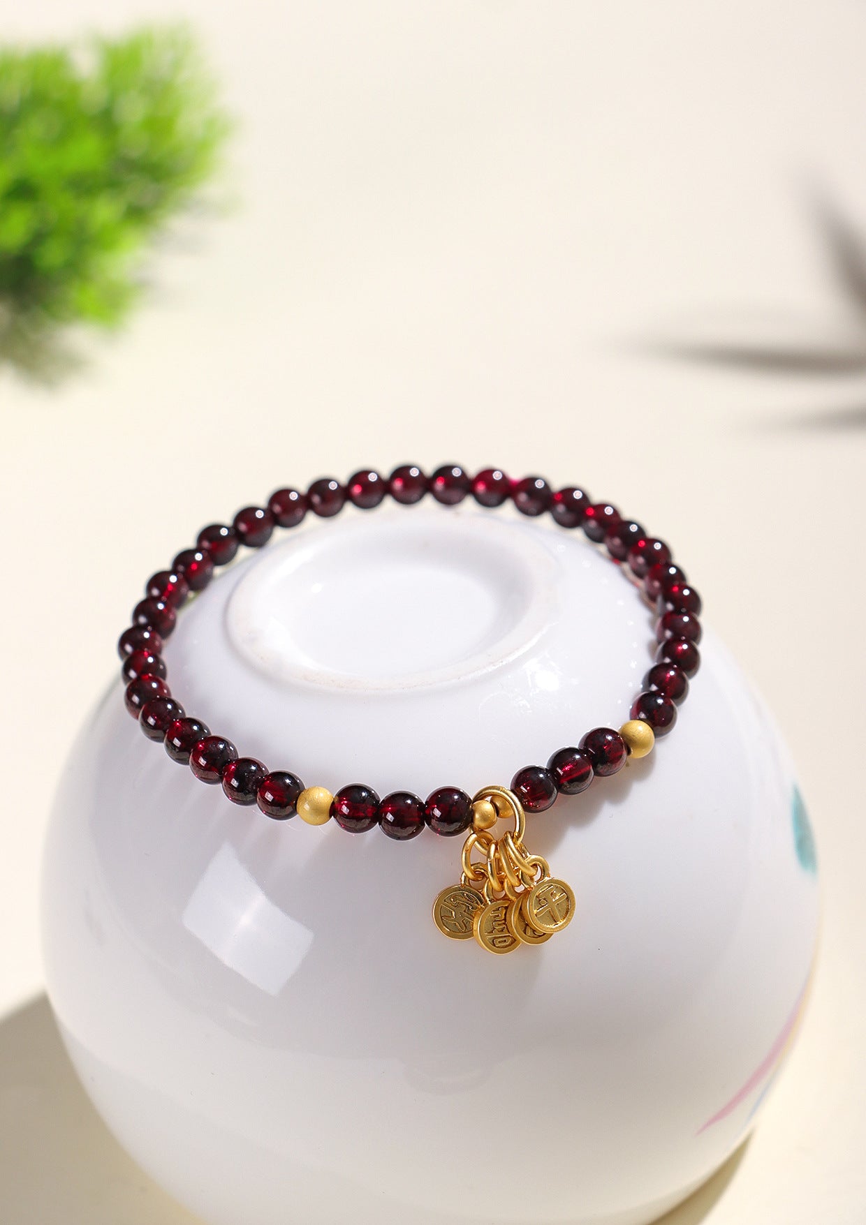 Planderful Fortune's Favor Bracelet – Lucky Garnet Beaded Design