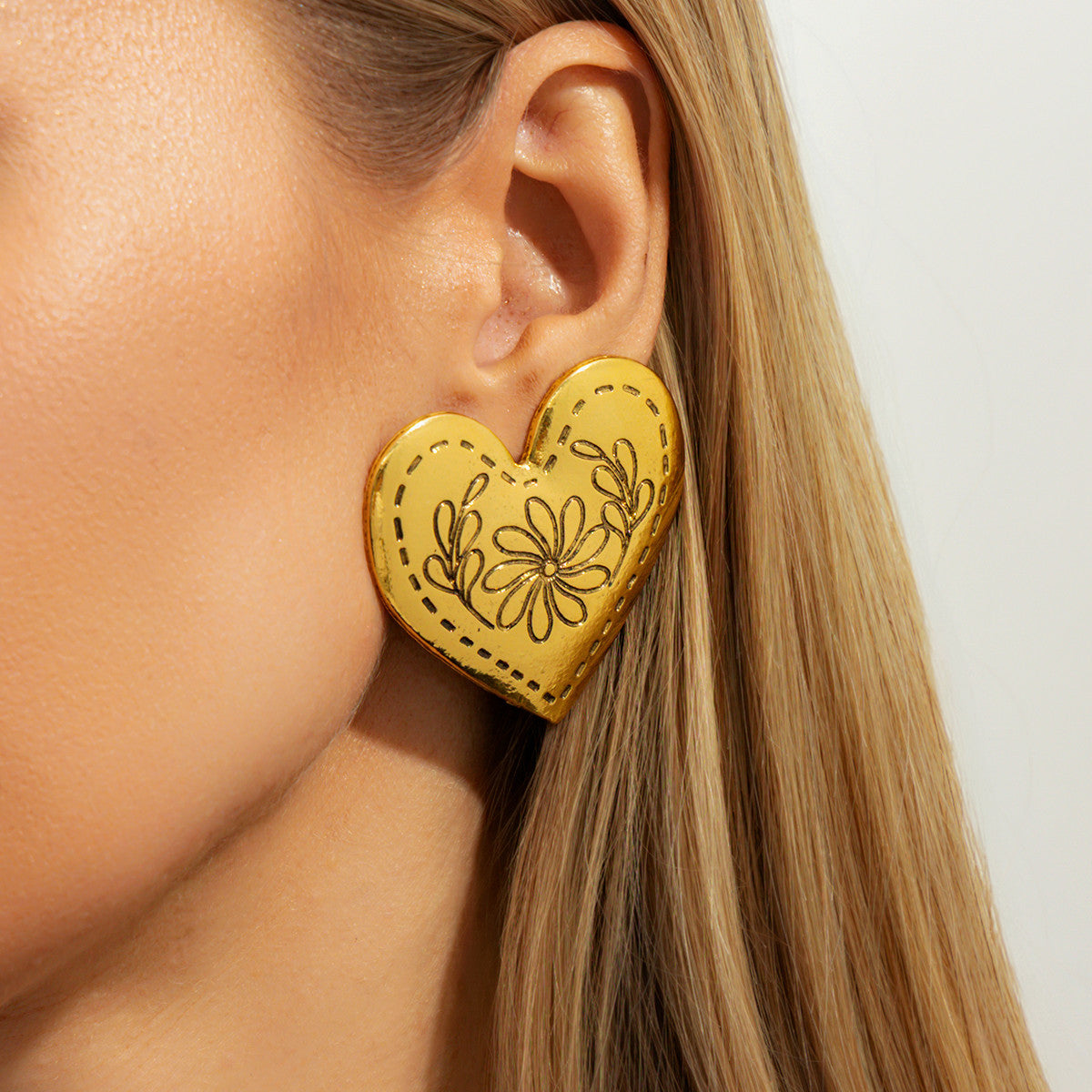 Planderful Vienna Verve Love Shape Stud Earrings Embossed European Retro Heart Jewelry For Women