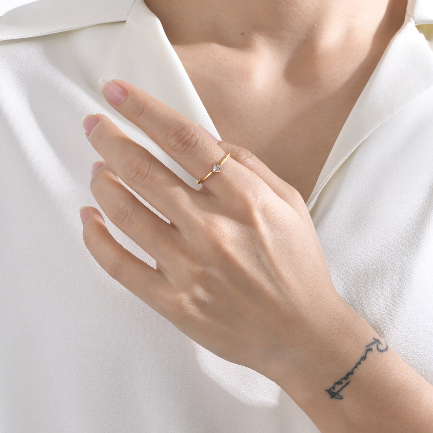 Stainless Steel Glossy Rhombus White Zircon Ring Women's Fashion