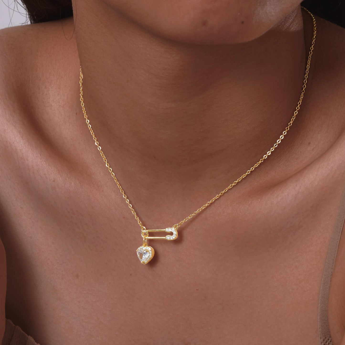 Stainless Steel Flat Cross Chain Heart-Shaped Zircon Copper Pin Necklace