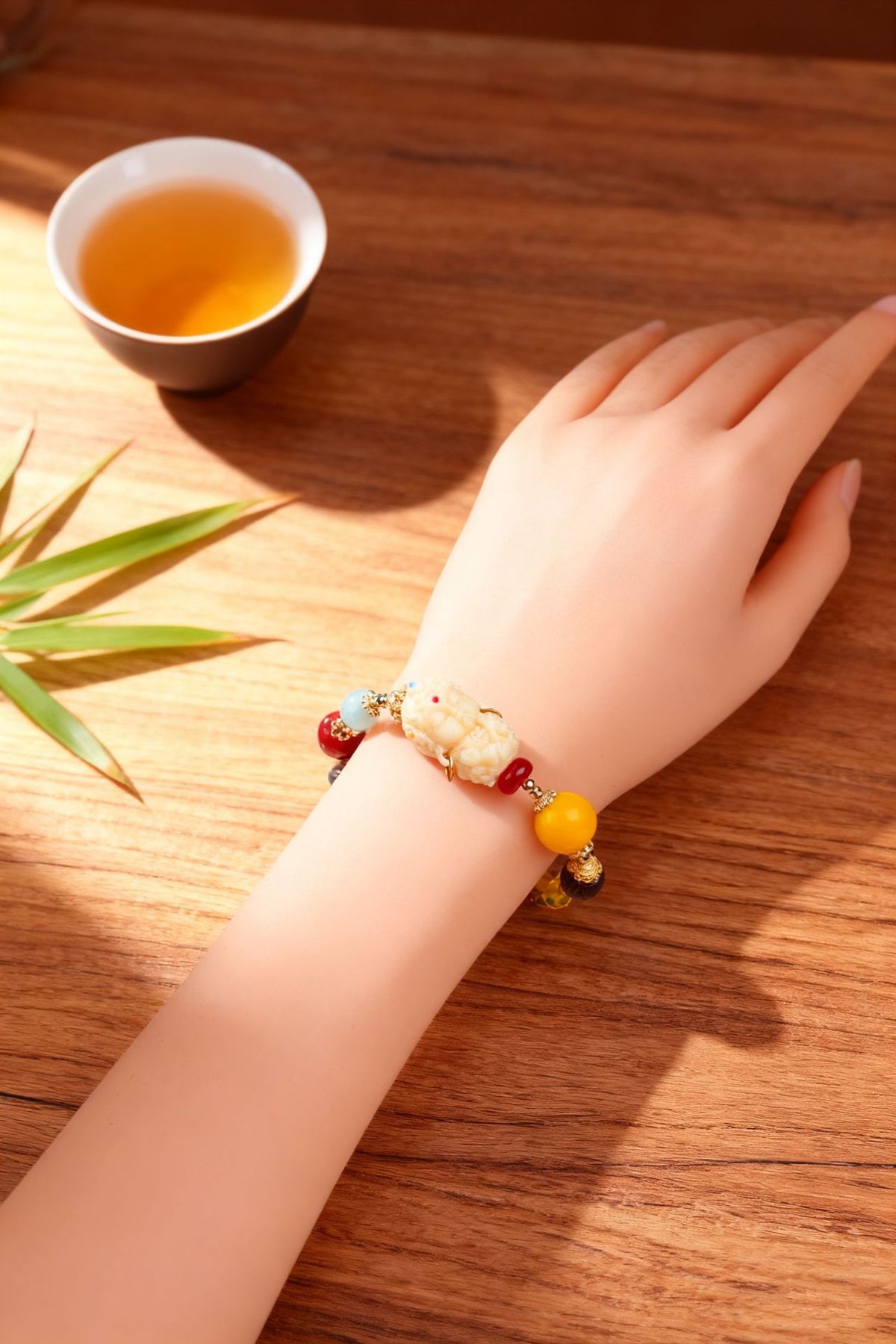 Agate Sandalwood Bracelet
