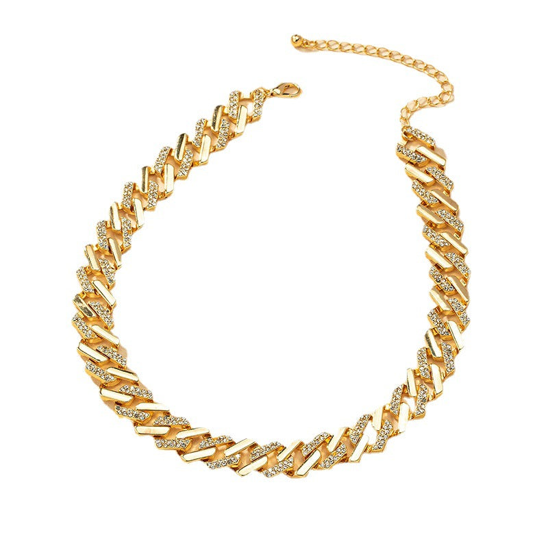 Sophisticated Metal Cuban Chain Necklace with Micro-Inlaid Design