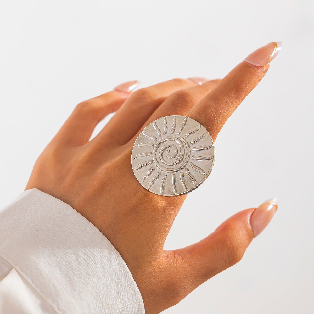 Planderful Vienna Verve Ring – Elegant Imitation Pearl Design